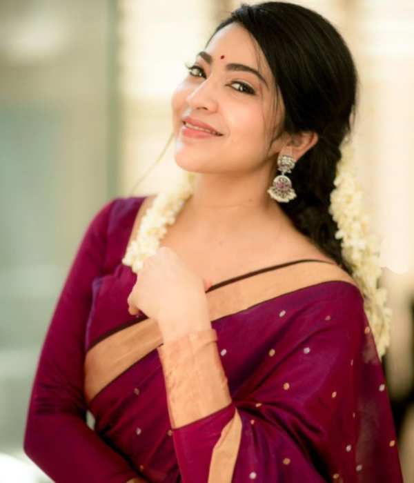 இன்னும் ஃபிட்டாக இருக்கும் பிளவுஸ் 