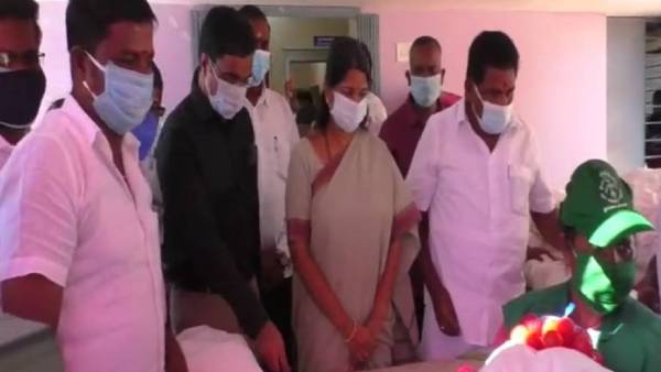 பணம் கொடுத்து பாதுகாப்பு பணம் கொடுத்து பாதுகாப்பு