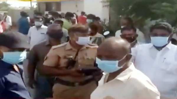 North India workers who come for vaccination sent back by local people In Tirupur 
