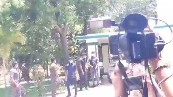ஒரு சிங்கம் உயிரிழப்பு ஒரு சிங்கம் உயிரிழப்பு