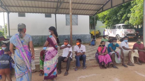 கிராமப்புறங்களில் வரிசைகள் 