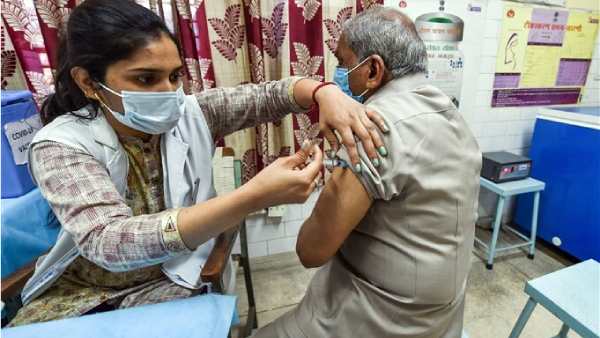 தமிழகத்தில் தடுப்பூசி நிறுத்தம் 