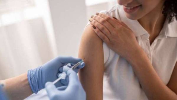 Less 2nd dose vaccination for frontline workers is the major concerns says Union Health ministry Less 2nd dose vaccination for frontline workers is the major concerns says Union Health ministry