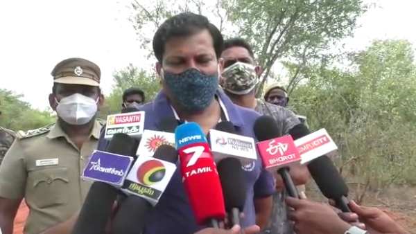 காலர் ஐடி பொருத்தும் பணி காலர் ஐடி பொருத்தும் பணி