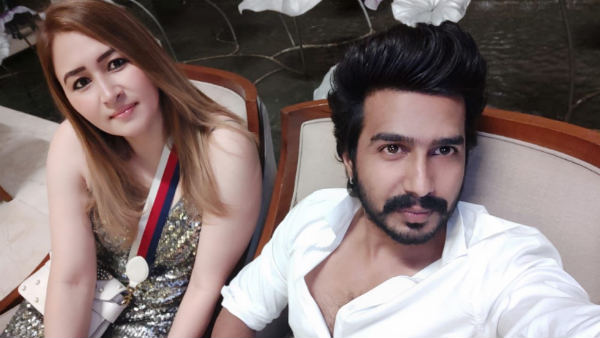 கட்டியணைத்து ஆட்டம் 