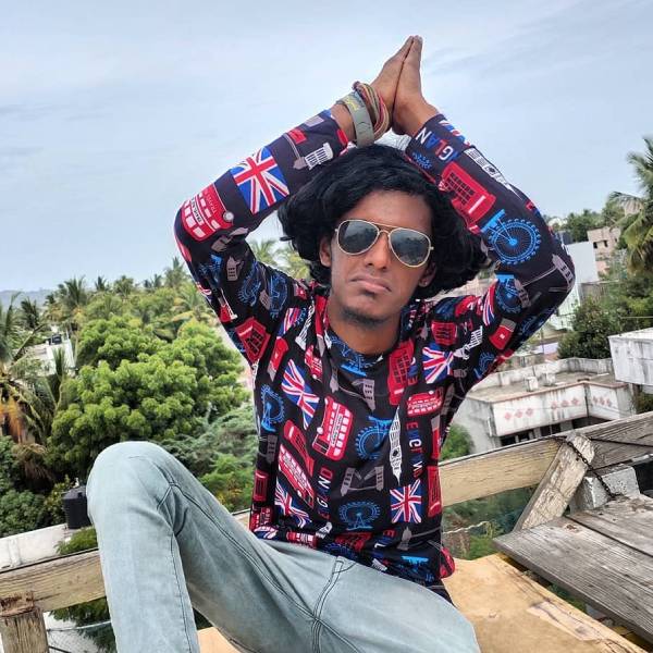  முதல் நிகழ்ச்சி