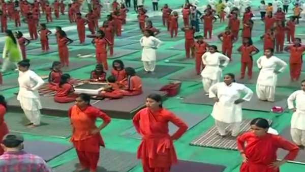 International Yoga Da: Thousands of People attend Yoga celebrations in New York 