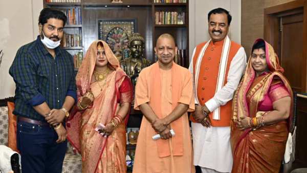 துணை முதல்வர் வீட்டுக்கு.. 