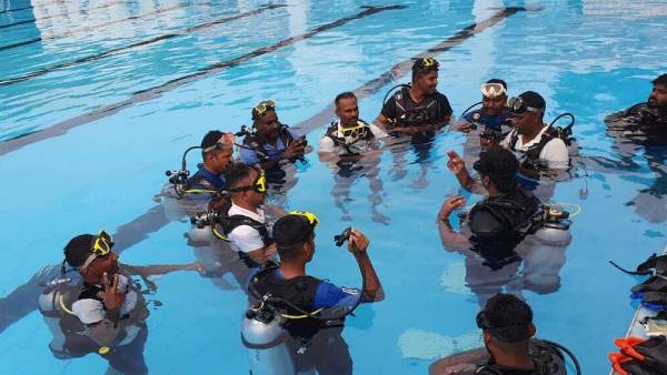 மகளிர் போலீஸ் மகளிர் போலீஸ்