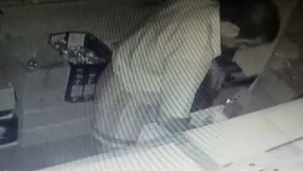 நள்ளிரவு 2 மணி 