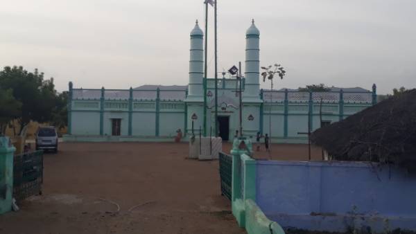 பாலக்கரை உலகப்போர் பசிலிக்கா தேவாலயம்