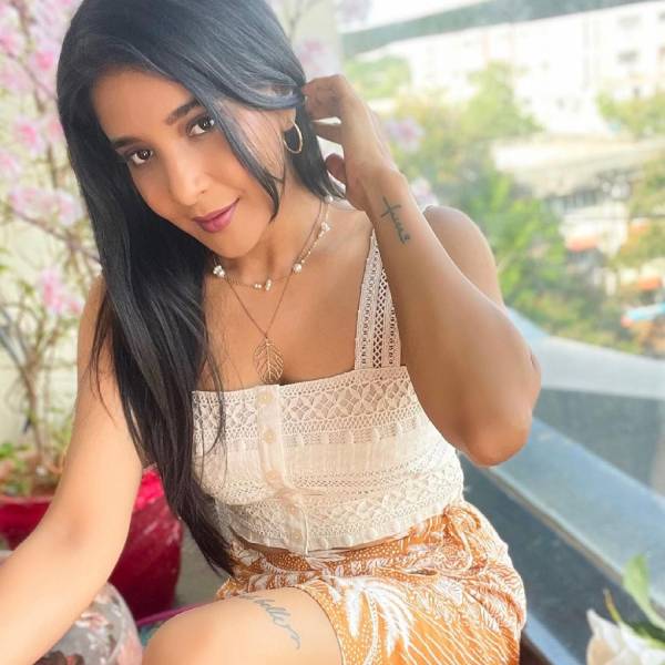 சாக்ஷியின்பிளஸ் 