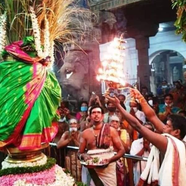 Sankarankovil Aadithabasu Festival begins with flag hoisting devotees not allowed for Aadisutru 