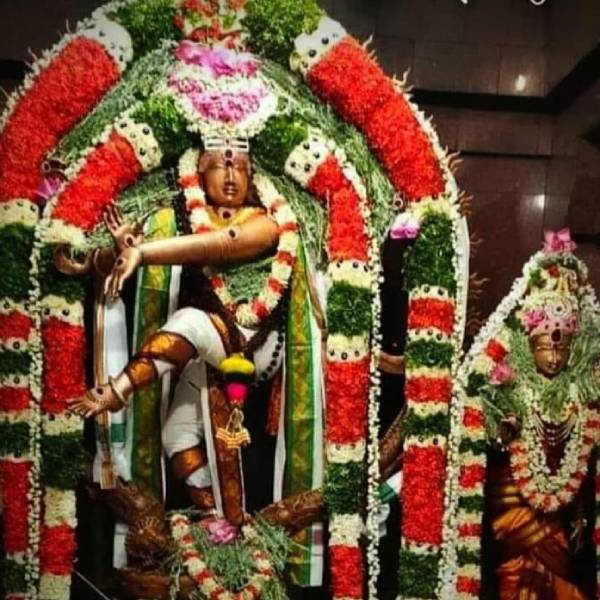 பொற்சபையில் அபிஷேகம்