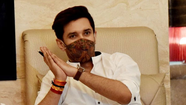 பசுபதி ஆதரவு எம்.பி.க்கு எதிராக கருப்புக் கொடி