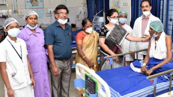 30 பேரின் பார்வை போனது 30 பேரின் பார்வை போனது