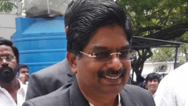 மத்திய அமைச்சர் 