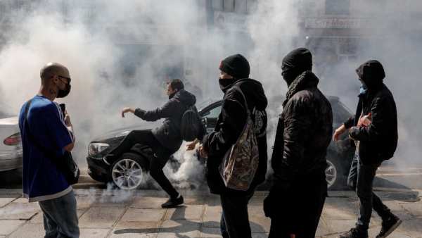 அதிகாரிகள்