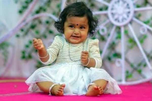 Girl Mitra, a girl suffering from spina bifida - Vaikos letter to Modi 