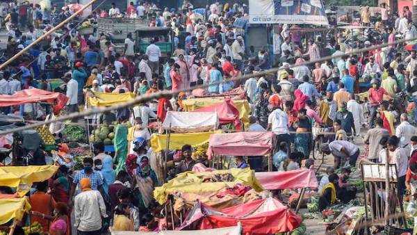 அடுத்த மாதம் கொரோனா 3ஆம் அலை