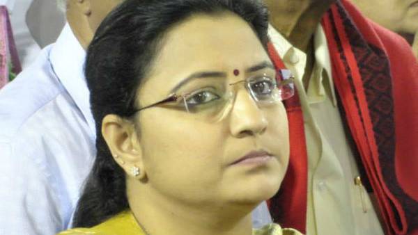  யார் இந்த கனிமொழி?
