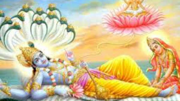 தேவர்கள் கோட்டையில் 