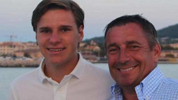 யார் அந்த 18 வயது இளைஞர்