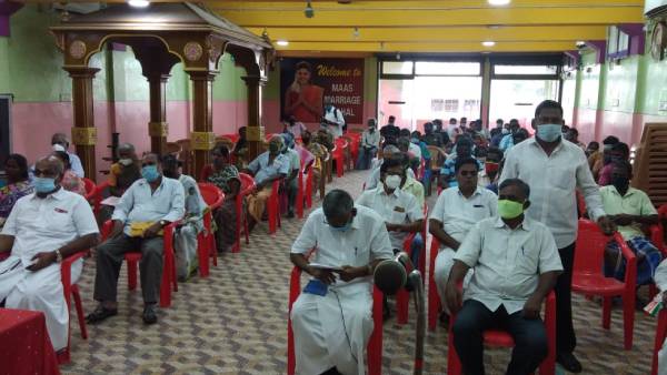 என்ன தகுதி? 