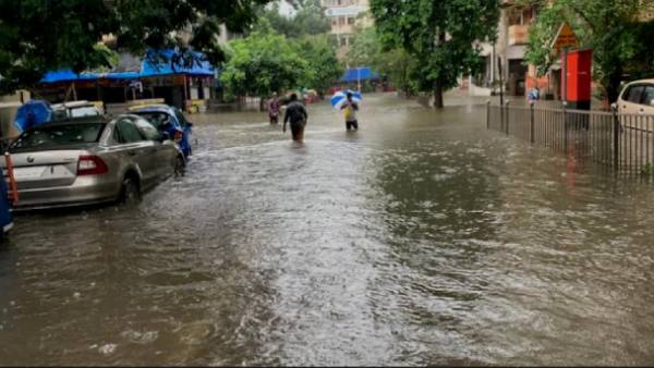 கொட்டும் கனமழை