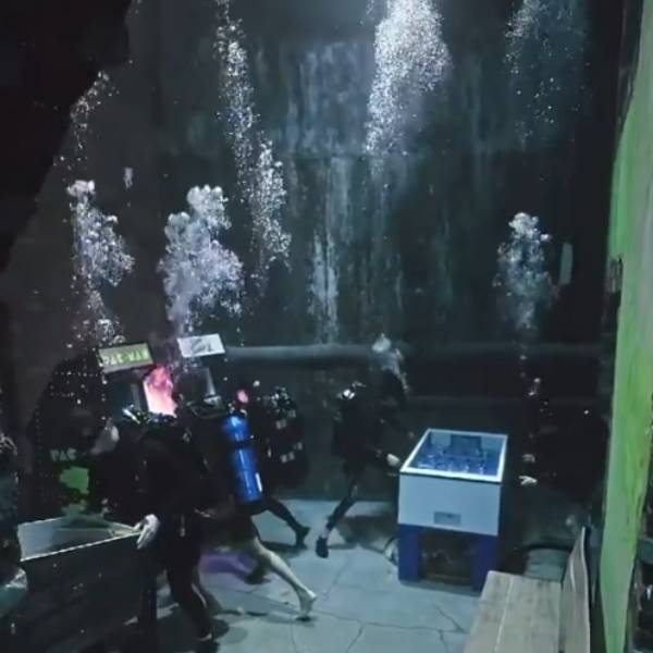 அண்டர்வாட்டர் சுற்றுலாதளம்