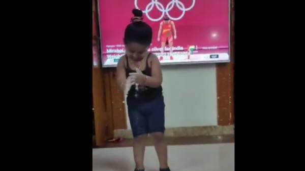 பளுதூக்கும் போட்டி 