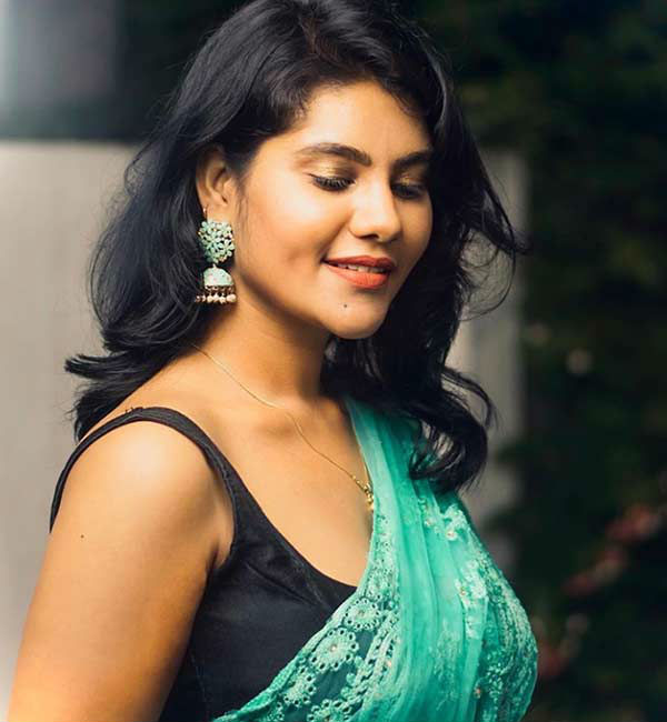 பெரும் ரசிகர் கூட்டம்