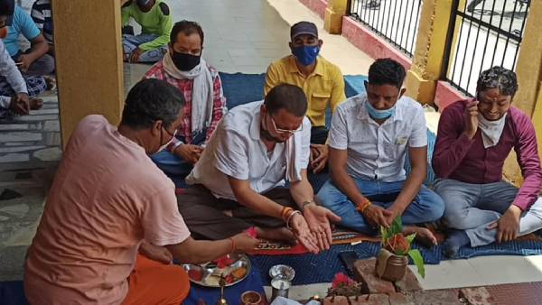 புஷ்கர்சிங் தாமி தேர்வு ஏன்? 