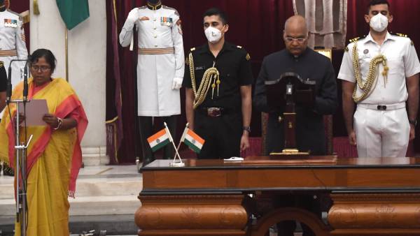 திரிபுராவின் பிரதிமா பௌமிக் 