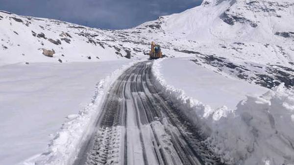 சமூக இடைவெளி 