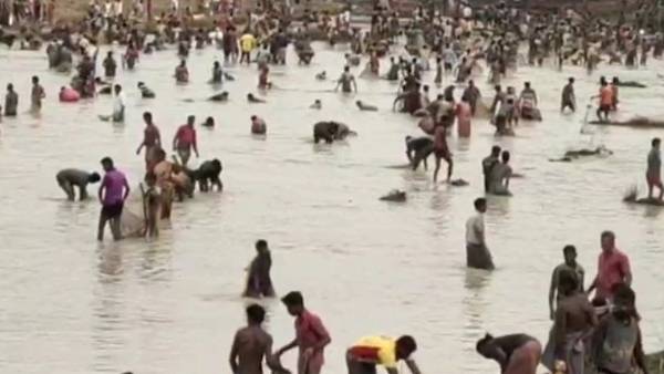 கூட்டம் கூட்டம்