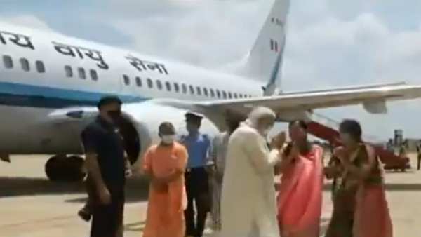 வாரணாசியில் கோலாகலம் வாரணாசியில் கோலாகலம்
