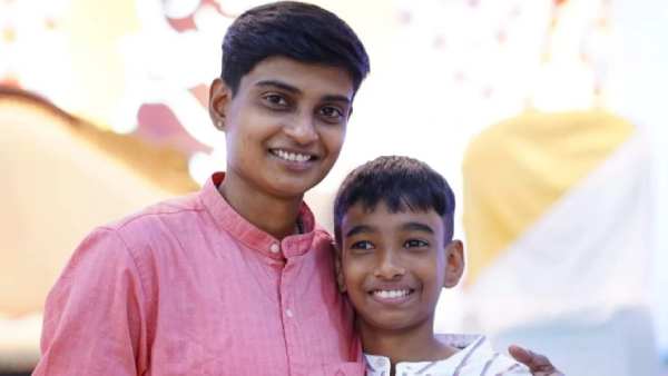  ஐஸ்கிரீம் விற்றார்