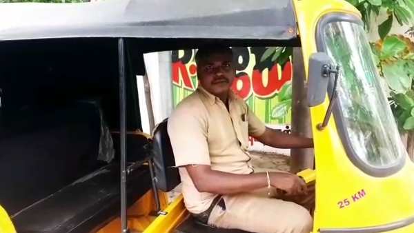 போலீசாரிடம் ஒப்படைத்தார் 