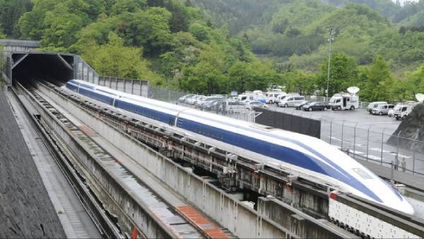 600 கிலோமீட்டர்