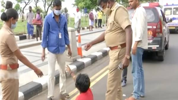  ஆண் போலீஸ்