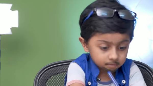  குட்டிப் பையன்கள் கலக்கல் 