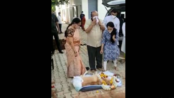 குடும்பமே குமுறி குமுறி அழுகை குடும்பமே குமுறி குமுறி அழுகை