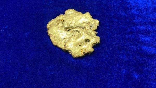 தங்கம் பறிமுதல் தங்கம் பறிமுதல்