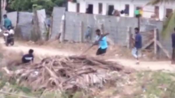 போலீஸ் கண்காணிப்பு போலீஸ் கண்காணிப்பு