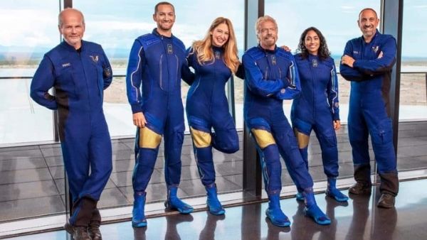 பறக்கிறார் பறக்கிறார்