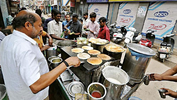 Eating street food not safe amid Covid-19 outbreak, says Bangalore commissioner Eating street food not safe amid Covid-19 outbreak, says Bangalore commissioner