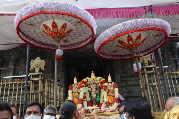 Guru purnima 2021: Malayappasamy traveling in garuda vakana sevai on July 24th 2021 