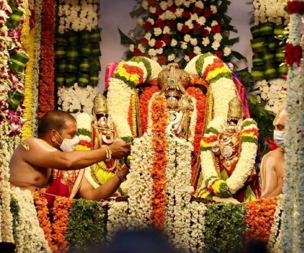 மகா புஷ்ப யாகம் மகா புஷ்ப யாகம்