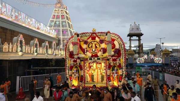 தேவஸ்தான ஊழியர்கள் 